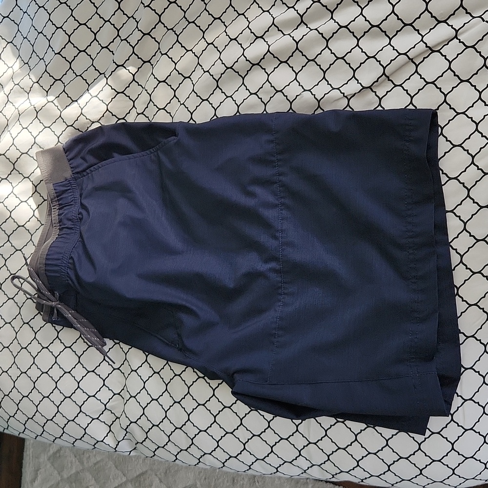 Columbia athletic shorts